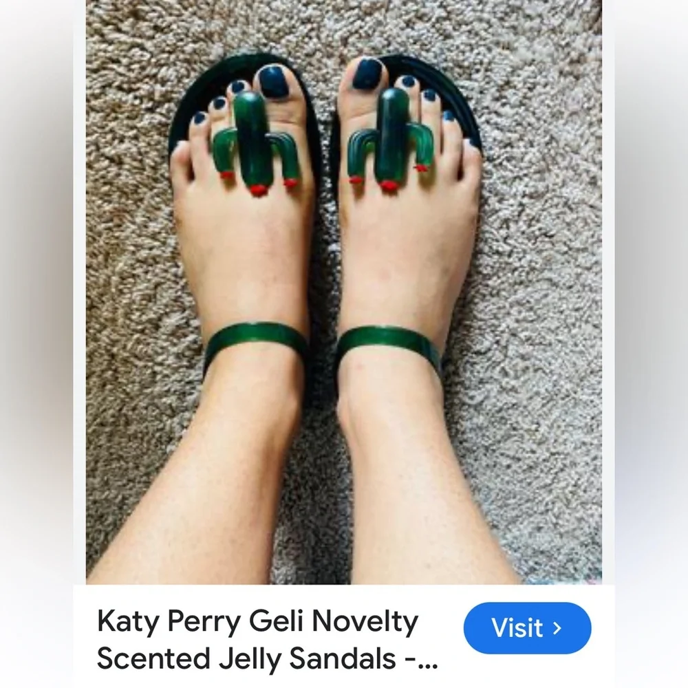 🌵NEW Katy Perry Jelly Sandals – “Smell Me” Cactus Toe, Size 8 - Picture 2 of 7